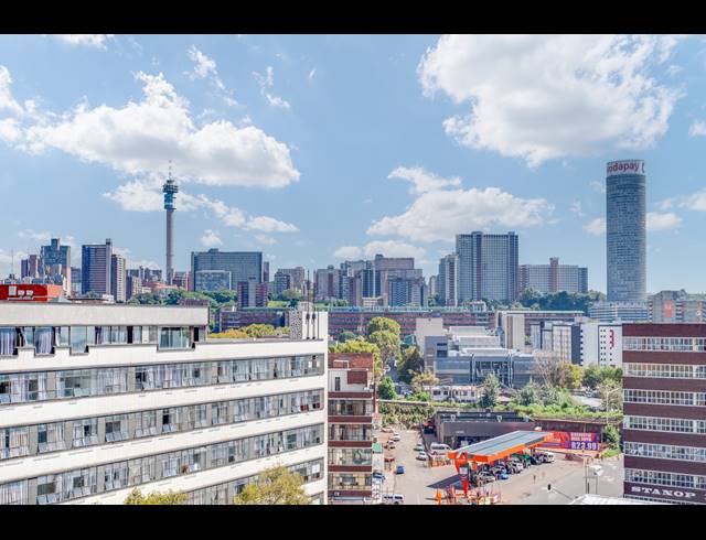 1 BEDROOM APARTMENT FOR SALE IN MABONENG